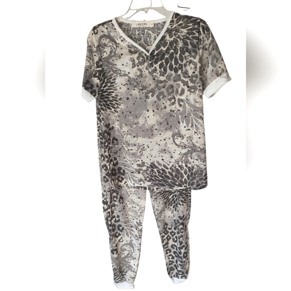 LAVON Cotton Blend 2 Piece Pajamas Short Sleeve Animal Print Size XL NWOT